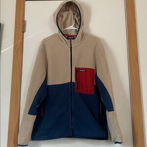 Patagonia Men’s Hooded Zip Up Fleece